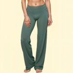 LEGGINS LICRA TIRO ALTO ACAMPANADO YOGA  VERDE