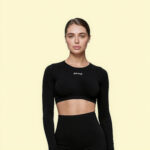 GYM TOP DFYNE MANGA LARGA NEGRO
